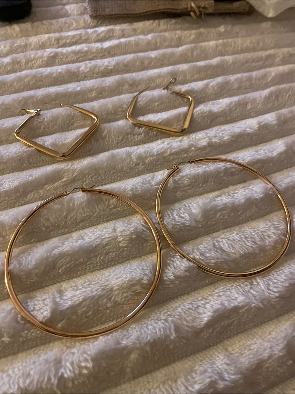 2 Set Gold Filled Hoop Earrings